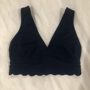 Joy Lab scallop sport top